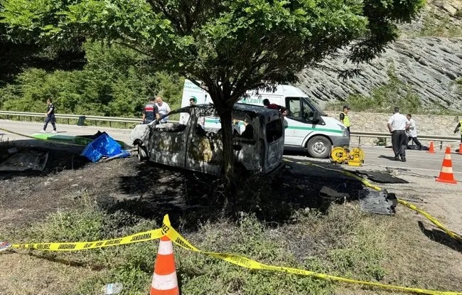 Sinop'ta kahreden kaza: İkisi doktor dört kişi öldü