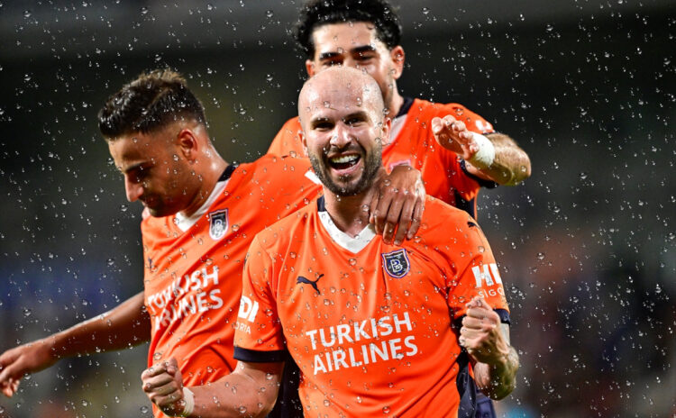 Başakşehir gol oldu yağdı