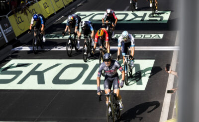 Jasper Philipsen, Nimes’e en önde girdi