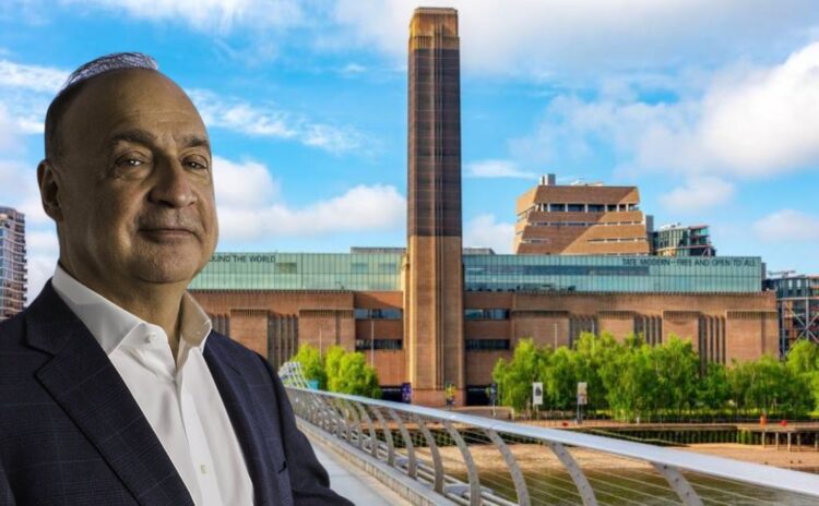 Tate Modern'in sahibine sansür protestosu: Elini basından çek