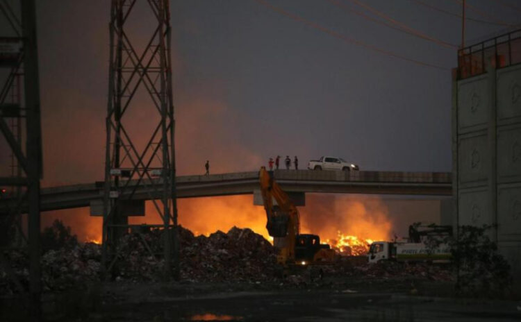 Aydın'da kağıt fabrikasındaki yangın dördüncü gününde