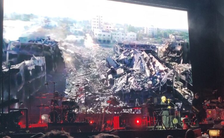 Massive Attack'ın İstanbul konserinde gündem Filistin'di