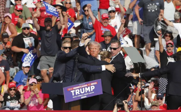 Trump saldırıdan sonra ilk kez konuştu: İkonik fotoğraf için normalde ölmek gerekir