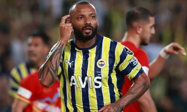 Fenerbahçe Joao Pedro'yla sözleşmesini karşılıklı feshetti