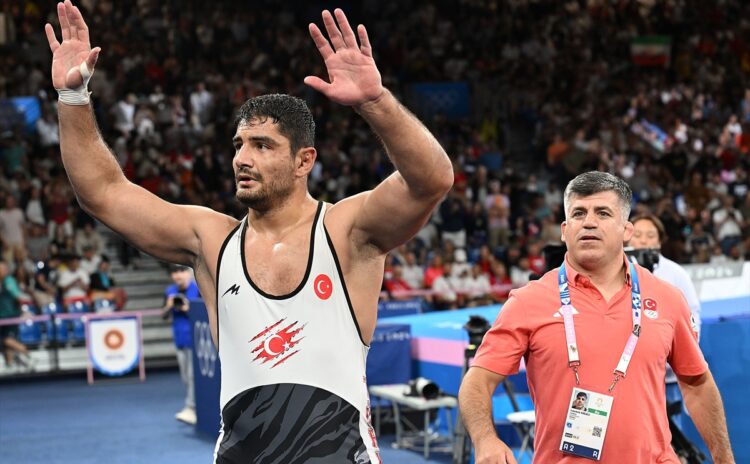 Taha Akgül jübileyi olimpiyat üçüncülüğüyle yaptı, Nafia Kuş Aydın bronzu kaptı