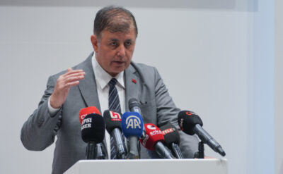 İzmir Belediye Başkanı Tugay: Körfezde yüzmeyi vaat edemem