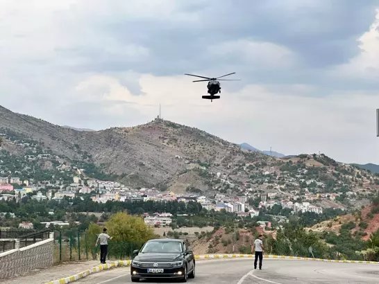 Askeri araç uçuruma yuvarlandı: Dört şehit, bir yaralı