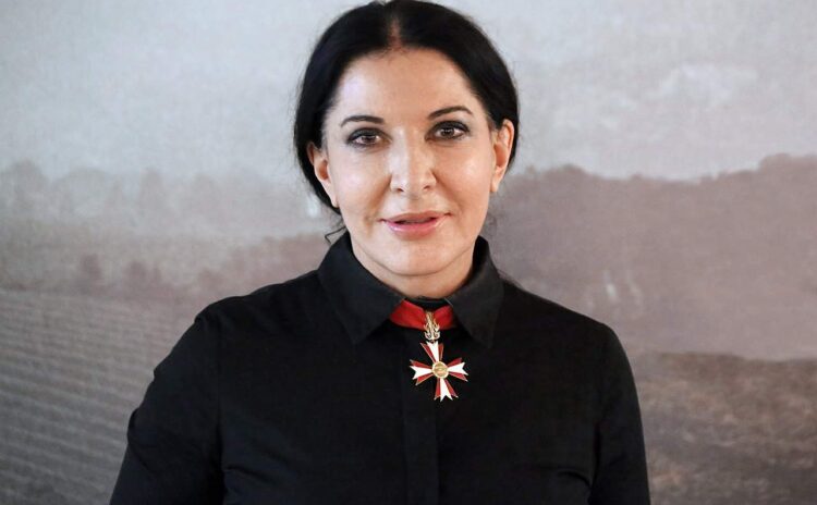 Marina Abramovic 'Balkan Erotik Destanı'nı İngiltere'de sahneleyecek