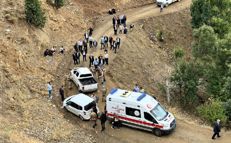 Şehit haberiyle eve ateş düşünce yola çıktı; cenazeye giderken can verdi