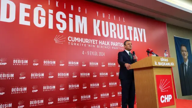 CHP’nin bebek adımlarıyla demokrasiye yaklaşması