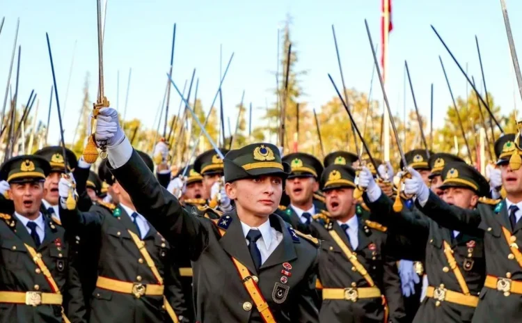 Adalet Bakanı Tunç teğmenlerin kılıçlı yemini için konuştu: Asıl yemin kanunen yapılandır