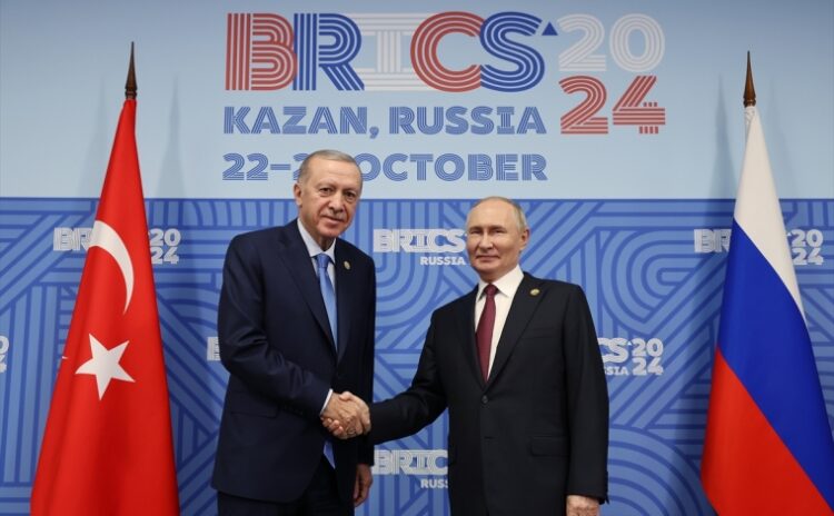 Erdoğan, Putin'le görüştü: Rus lider Türkiye'nin BRICS ilgisinden memnun