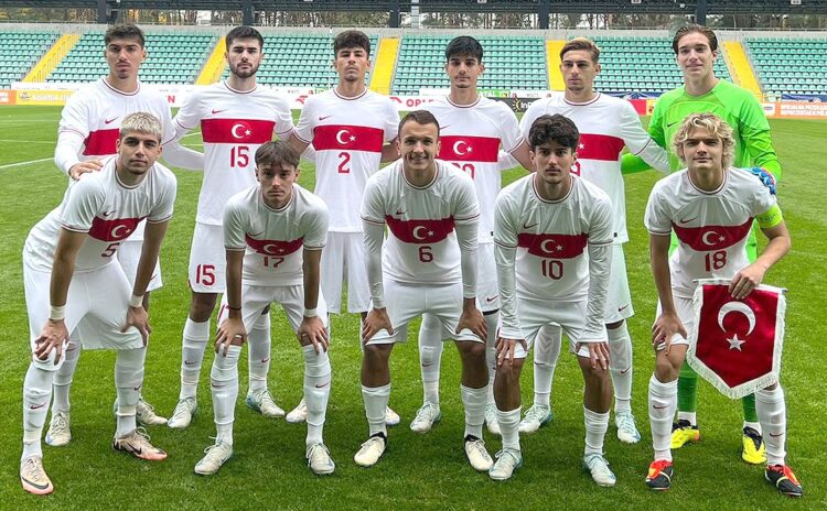 U19 Milli Takımı yenilse de üst tur biletini kaptı