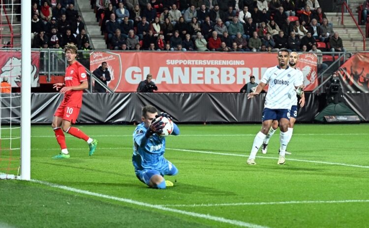 Herkes Tadic dedi Amrabat övdü ama Livakovic'i unutmak olmaz