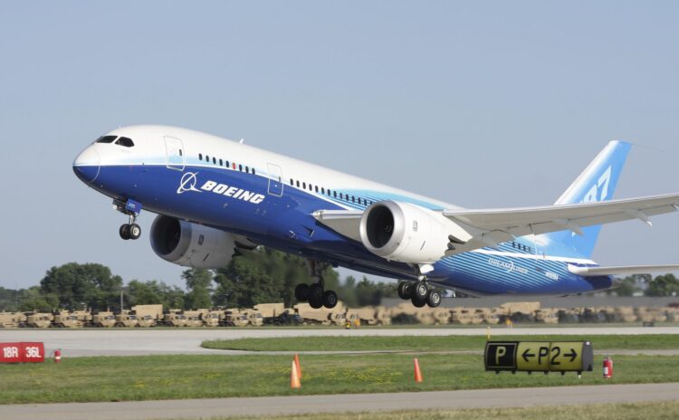 Boeing 787'e uyumsuz parça veren iki şirkete soruşturma