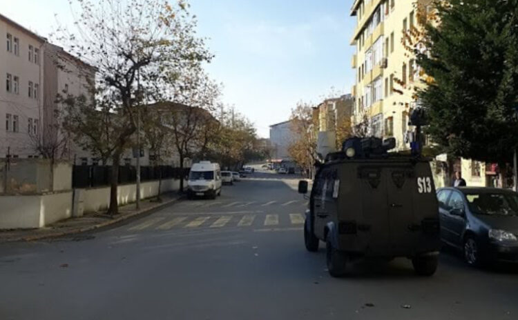 17 yaşındaki çocuklar 15 yaşındaki öğrenciyi öldürdü, öldürülen çocuğun kuzeni babalarını katletti