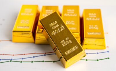 Altın frene bastı, borsa 9 bin puanı aşma mücadelesi veriyor