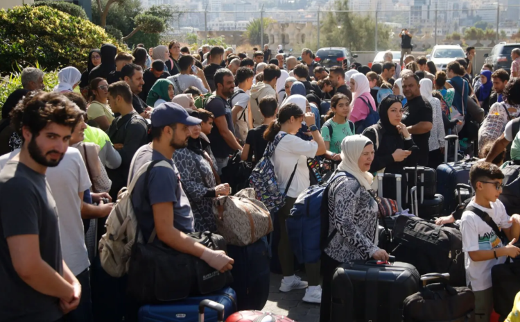 Bir milyon kişi Lübnan'daki savaştan kaçıyor, tahliye edilen Türkler yaşadıklarını anlatıyor