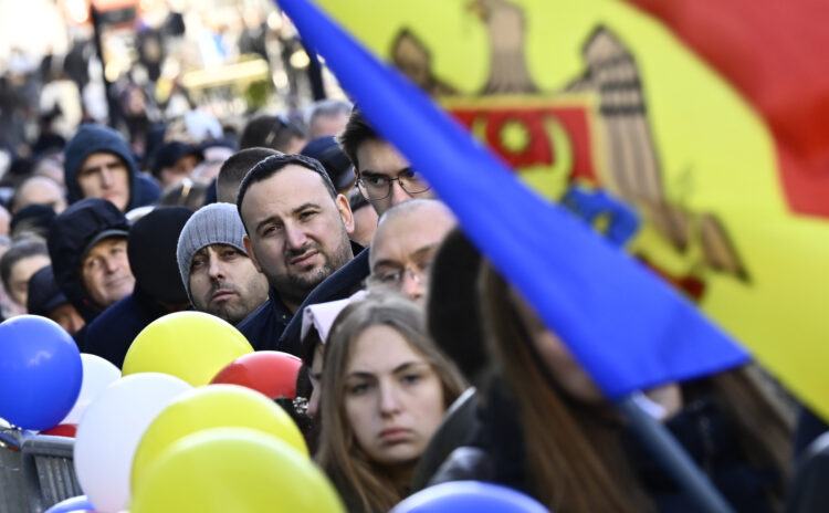 Bıçak sırtı referandum: Moldova AB planını uygulamaya kıl payıyla devam edebilecek