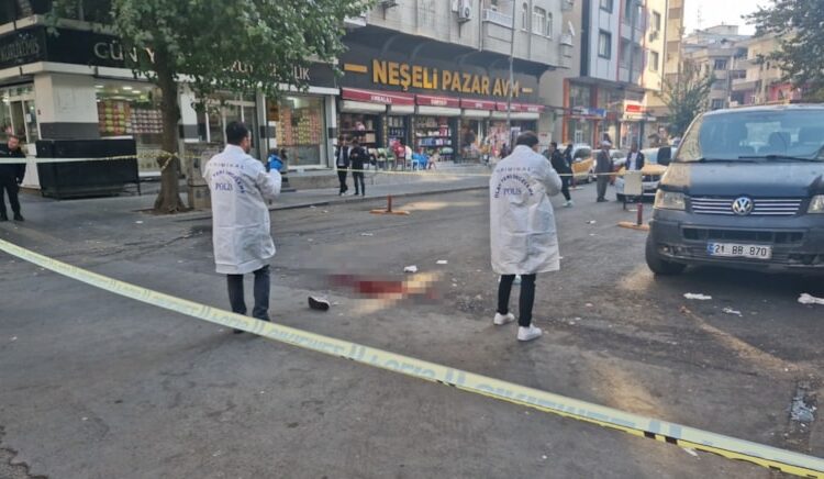 Soygun için ekmek fırınına girdi, döner bıçağıyla dehşet saçtı