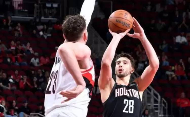 Houston Rockets kazanıyor, Alperen Şengün gülüyor