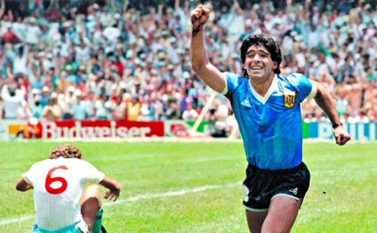 Bu dünyadan bir futbol ustası geçti: Diego Armando Maradona