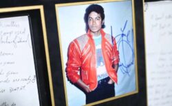 Michael Jackson’ın ikonik kırmızı ceketi açık artırmada: Biçilen fiyat 13 milyon lira