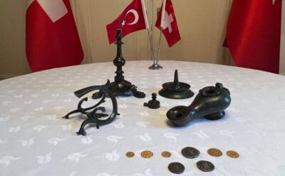 Tarihi altın madalyon İsviçre’den Türkiye’ye iade edildi