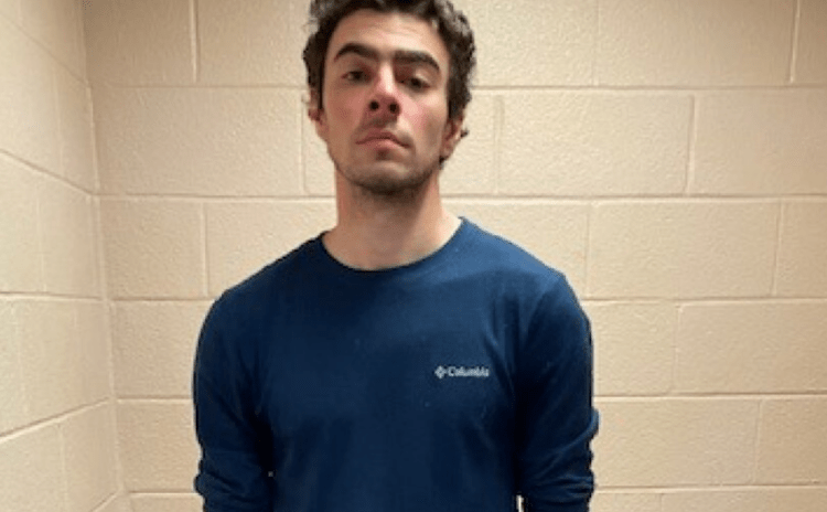 Bir katilin portresi: 562 milyar dolarlık şirketin CEO'sunu öldüren kişi, Ivy League mezunu zengin antikapitalist çıktı