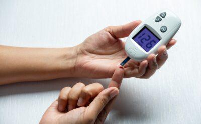 SGK şeker ölçüm cihazını geri ödeme kapsamına aldı ancak 2016 fiyatı olan 20 TL ödeyecek