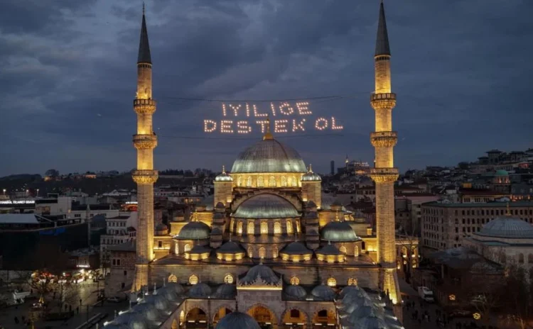 Camiye cemaat çekmek için kutuplaşmadan medet uman Diyanet