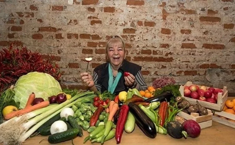 Hayatımızın 40 yılı seninle birlikte gitti Ece, artık dinlen ne olursun