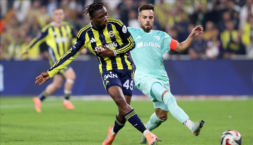 Fenerbahçe fırsatı kaçırmadı, zirveyi yakaladı