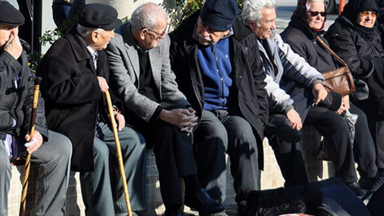 Yoksulluk işte bu: Emekliler ortak ev tutup kirayı paylaşıyor