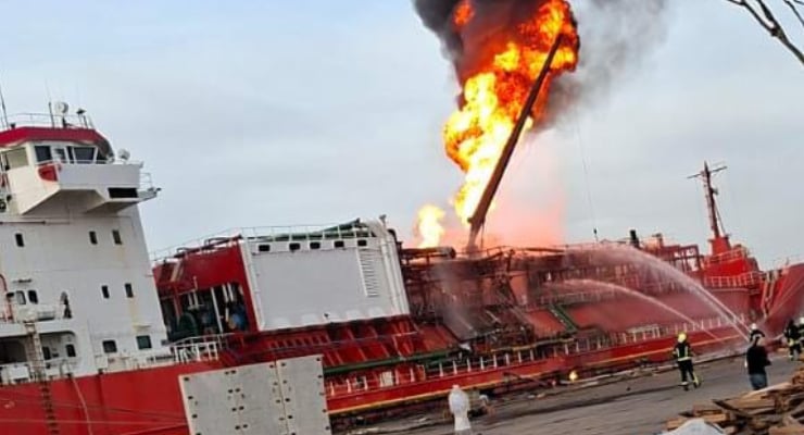 Türk gemisi Ukrayna’da vuruldu