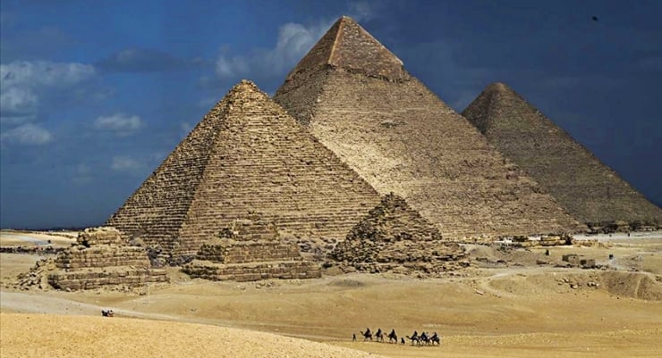 Giza Piramidi’nde gizemli boşluklar: Gizli giriş olabilir