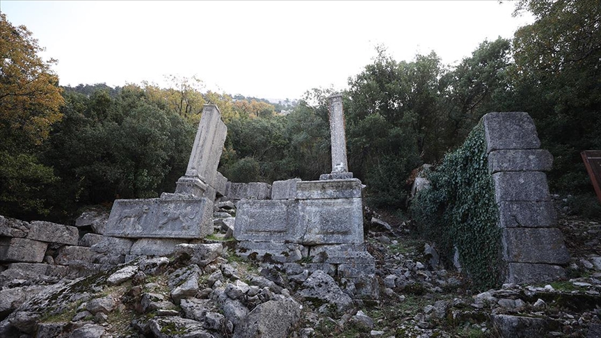 Termessos ilk kez kazıldı: İki anıt mezar ayağa kaldırılıyor