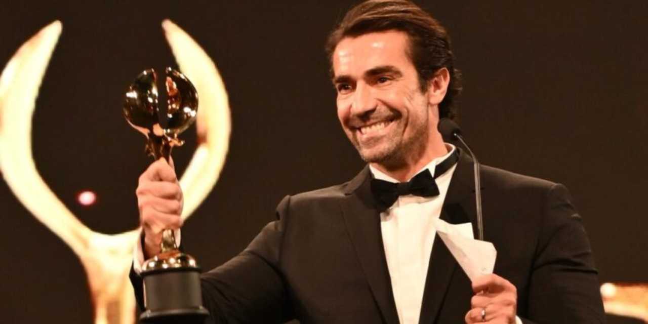 İbrahim Çelikkol Dubai’den ödülle döndü
