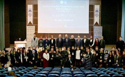 Bugünlerde Bilal Erdoğan her gün bir yerde konuşuyor