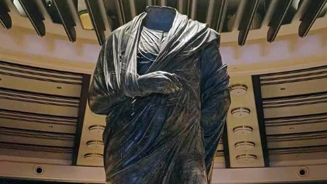 Yurt dışına kaçırılan 110 tarihi eser Türkiye’ye getirildi