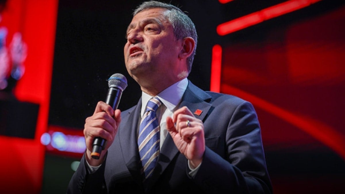 Dördüncü kez genel başkan seçilen Özel’i sadece bir kişi kutlamamış