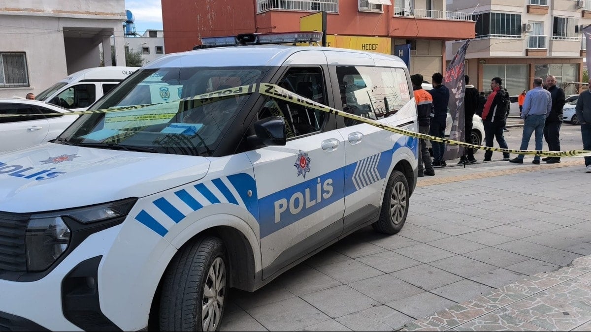 Anneyle oğlunu, sonra büfeciyi öldürdü, vurularak yakalandı