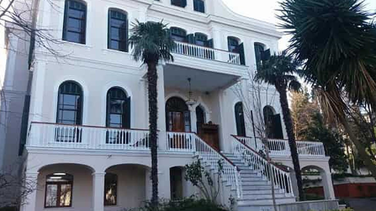 Adalar adli emaneti de soyuldu: Zabıt katibi tutuklandı