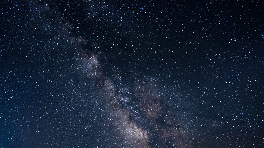 12 milyar yıl öncesine ait Samanyolu benzeri dev galaksi keşfedildi