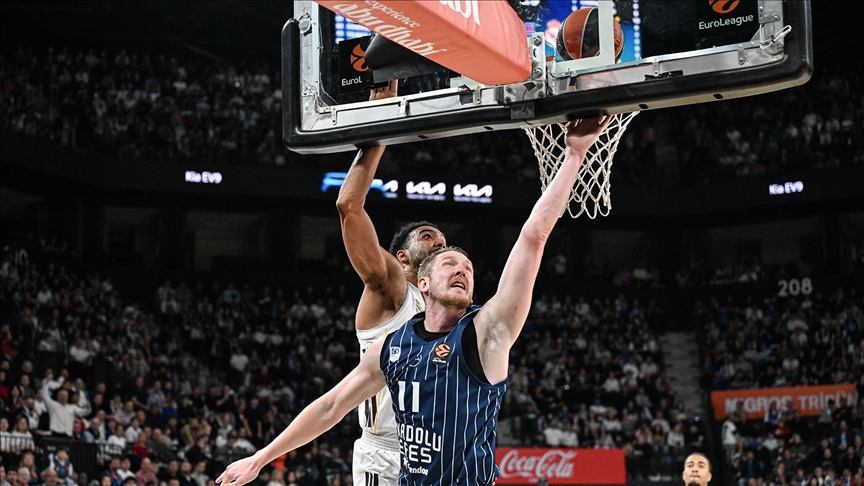 Anadolu Efes, Real Madrid’e 81-75 yenildi