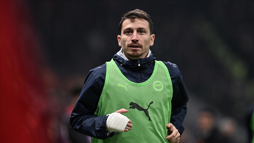 Fenerbahçeli Mert Hakan Yandaş’a 3 maç men cezası