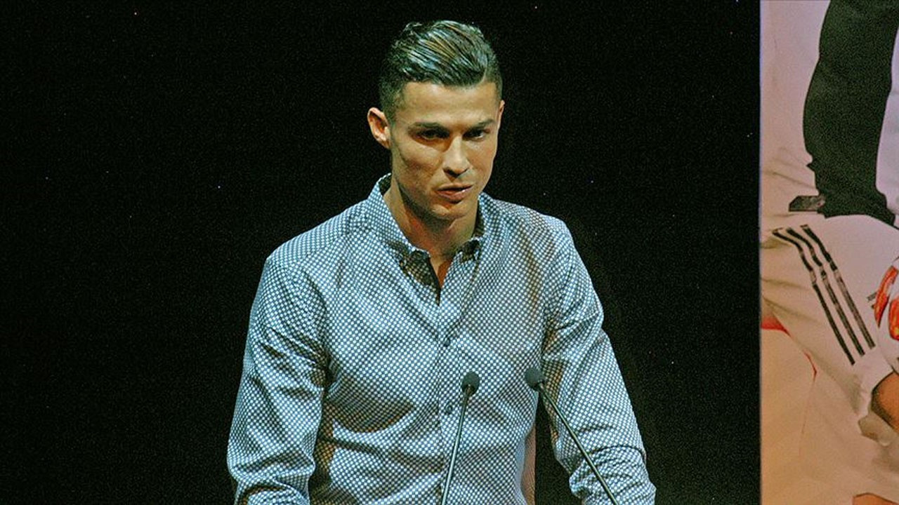 Ronaldo yapay zeka dünyasına adım attı: CR7’nin 20 yıllık kariyeri tek platformda