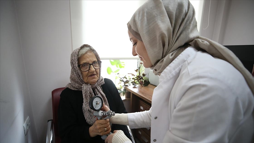 Balıkesir’de Düşme Kliniği açıldı, İstanbul’dan bile yaşlı hasta geliyor