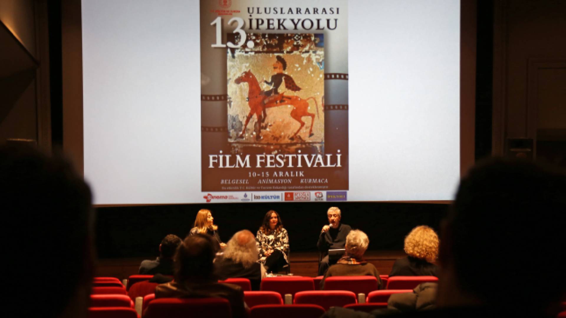 İran şiiri ve sineması: Şiir, İran’da susmayı öğrendi