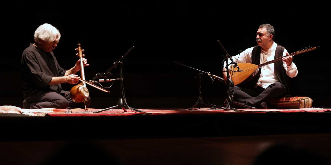 Grammy ödüllü sanatçı, Erdal Erzincan’la sahne aldı